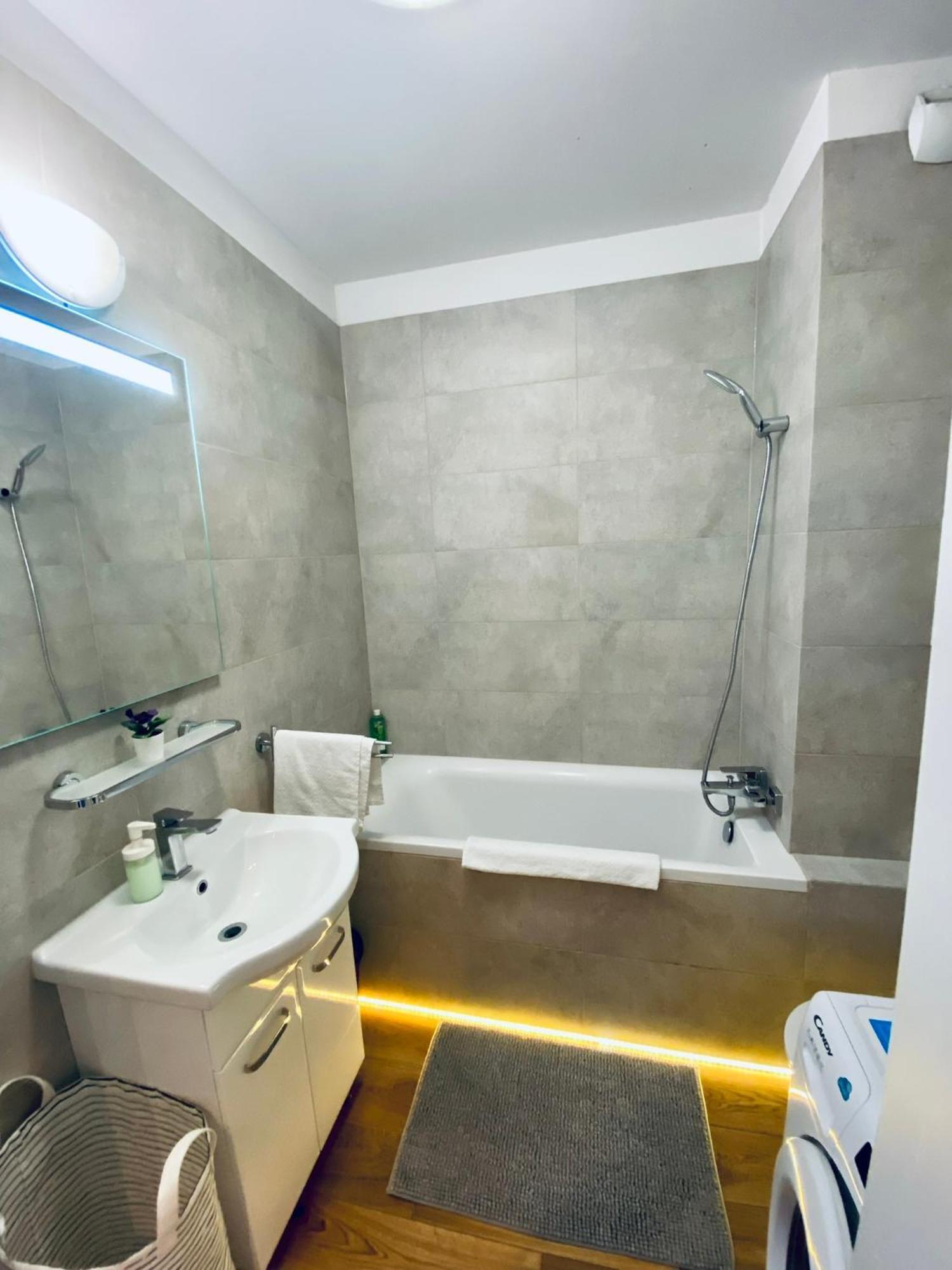 ורוצלב Apartament, Free Parking, Blisko Rynek-Dworzec Pkp-Pks, Sklepy מראה חיצוני תמונה